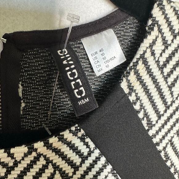 H&M Divided Black & White Geometric Bodycon Dress – Size 10 - Picture 6 of 7